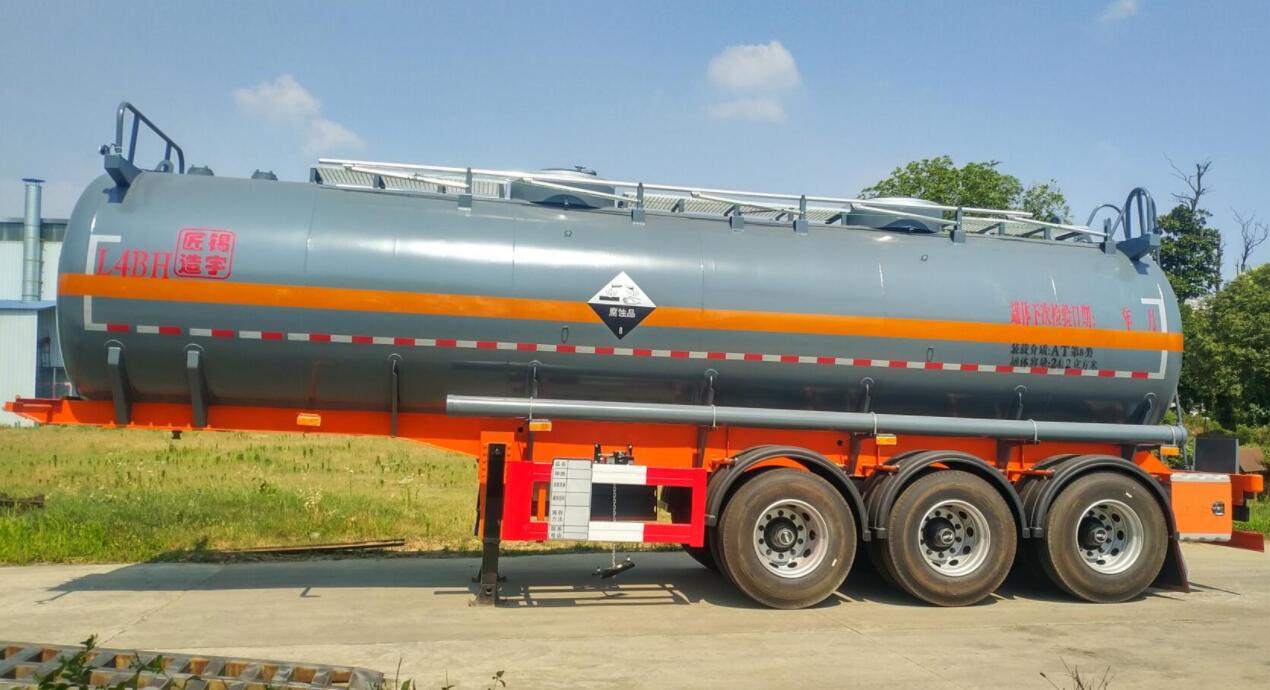 腐蝕性物品罐式運輸半掛車（LDW9405GFW）
