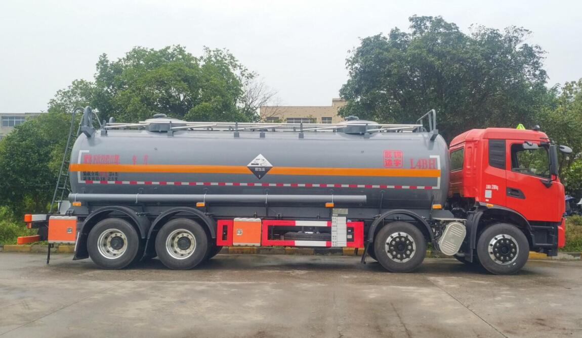 腐蝕性物品罐式運輸車（LDW5321GFWD6）