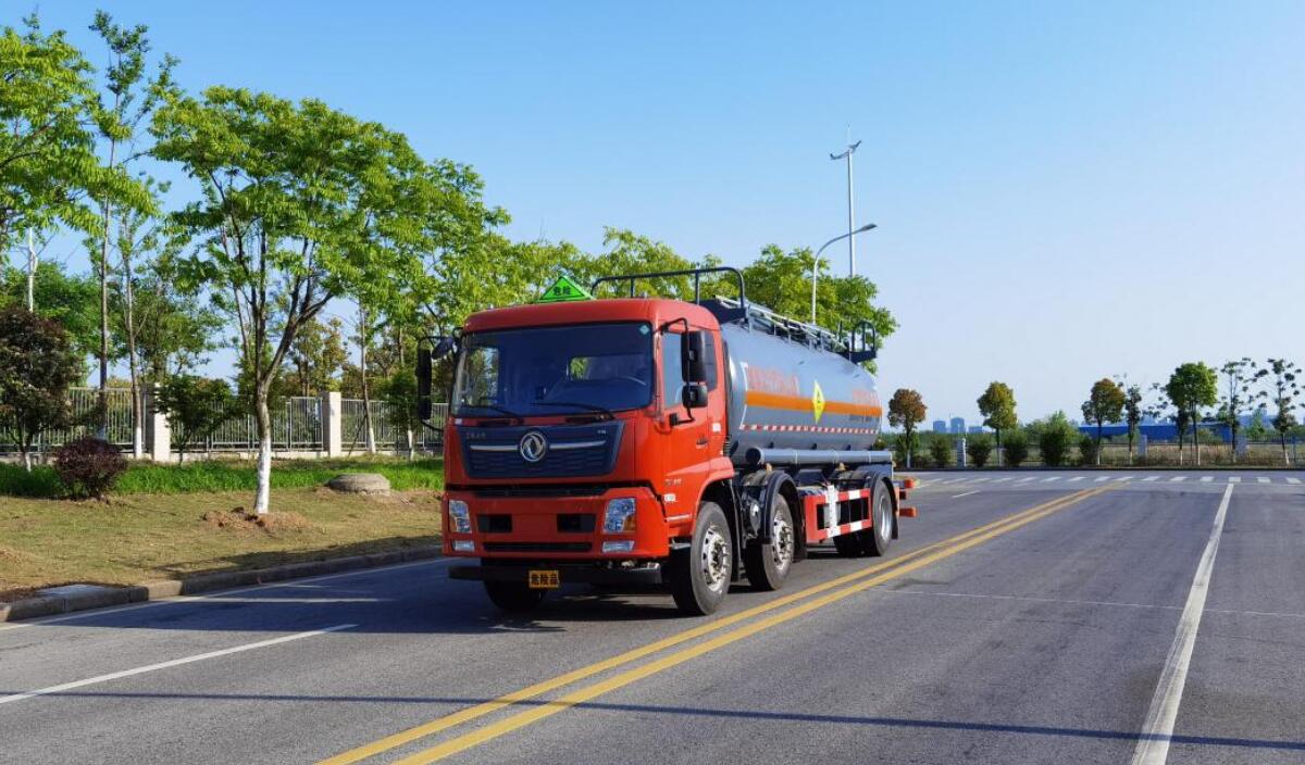 液化氣體罐車充裝前，要檢查哪些？